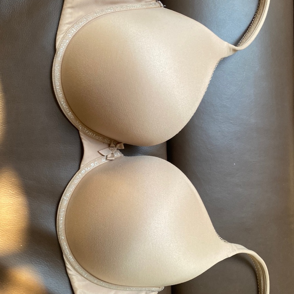 Victoria Secret Body by Victoria: perfect shape 36DD